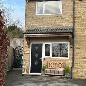 https://tar-top-silsden.yorkshirehotels.net